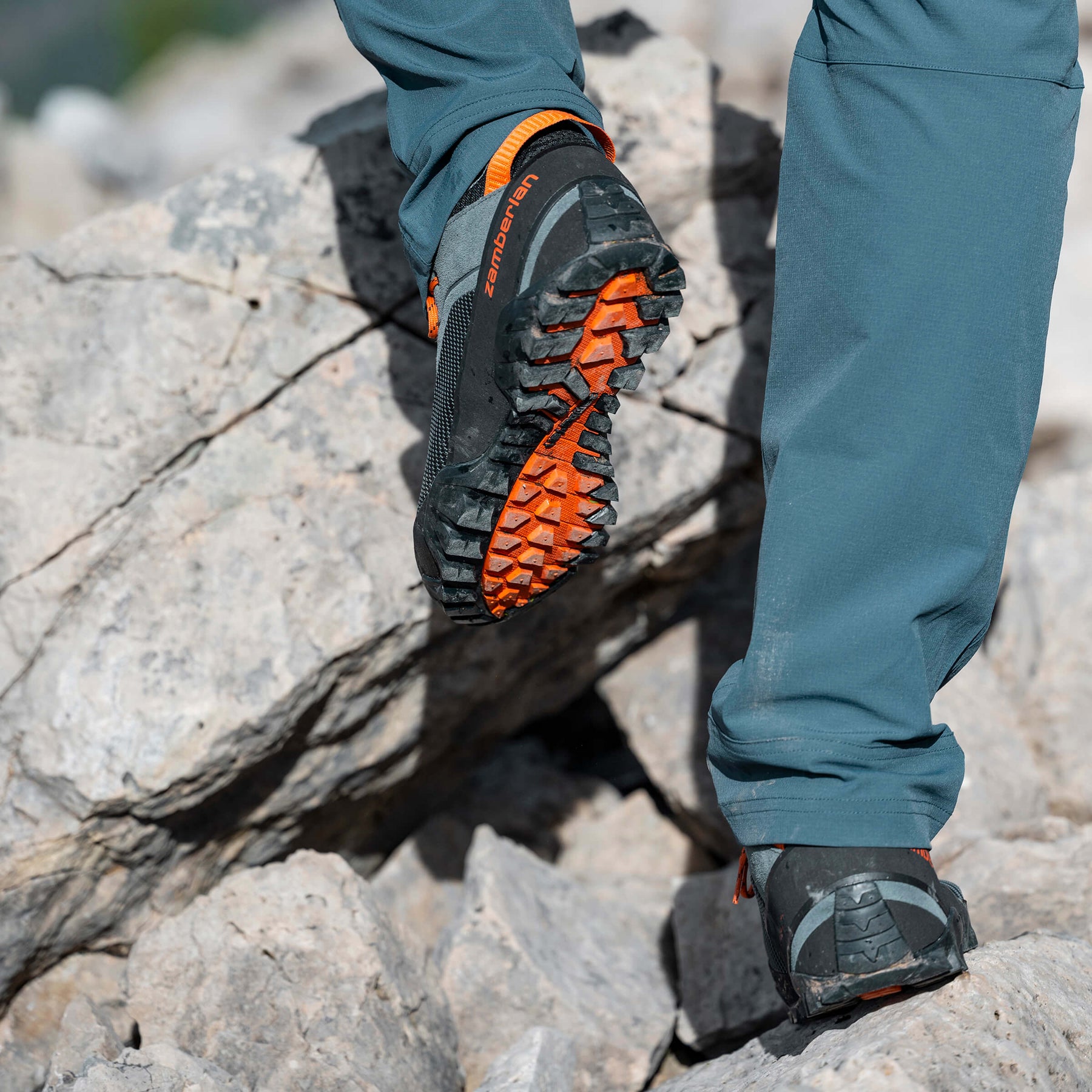 MUIR - Anthracite/Orange